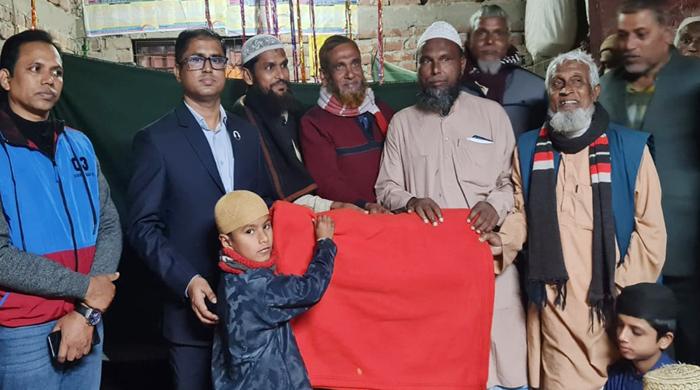 গোবিন্দগঞ্জে ক্ষুদ্র নৃ-তাত্বিক জনগোষ্ঠী সম্প্রদায় এবং মাদ্রাসা ও এতিমখানার সদস্যদের মাঝে কম্বল বিতরণ গোবিন্দগঞ্জে ক্ষুদ্র নৃ-তাত্বিক জনগোষ্ঠী সম্প্রদায় এবং মাদ্রাসা ও এতিমখানার সদস্যদের মাঝে কম্বল বিতরণ