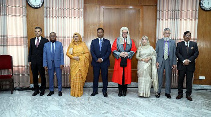 শপথ নিলেন সদ্য নিয়োগ পাওয়া পিএসসির ৭ সদস্য শপথ নিলেন সদ্য নিয়োগ পাওয়া পিএসসির ৭ সদস্য