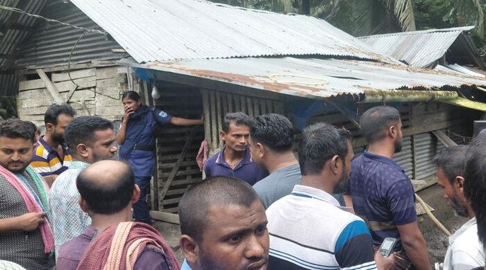 একই পরিবারের তিন সদস্যের মরদেহ উদ্ধার একই পরিবারের তিন সদস্যের মরদেহ উদ্ধার