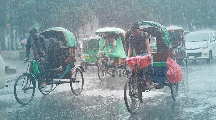 ঢাকাসহ ৫ বিভাগে বৃষ্টির আভাস ঢাকাসহ ৫ বিভাগে বৃষ্টির আভাস