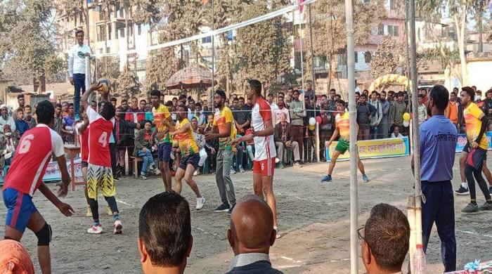গোবিন্দগঞ্জ পৌর সভার উদ্যোগে ভলিবল টুণামেন্টের উদ্বোধন গোবিন্দগঞ্জ পৌর সভার উদ্যোগে ভলিবল টুণামেন্টের উদ্বোধন