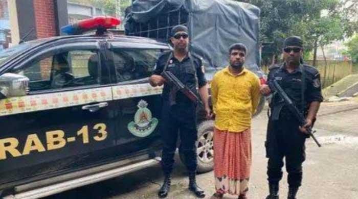 নীলফামারীতে অভিযানে ৫ মন গাঁজা ও ১১পিস ইয়াবাসহ ১ জন আটক নীলফামারীতে অভিযানে ৫ মন গাঁজা ও ১১পিস ইয়াবাসহ ১ জন আটক