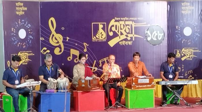 মোহনার ১৫৮তম আসর মাতালেন প্রিন্স-প্রজ্ঞা মোহনার ১৫৮তম আসর মাতালেন প্রিন্স-প্রজ্ঞা