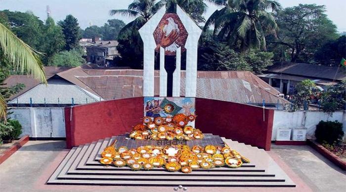 আজ গাইবান্ধা হানাদারমুক্ত দিবস আজ গাইবান্ধা হানাদারমুক্ত দিবস