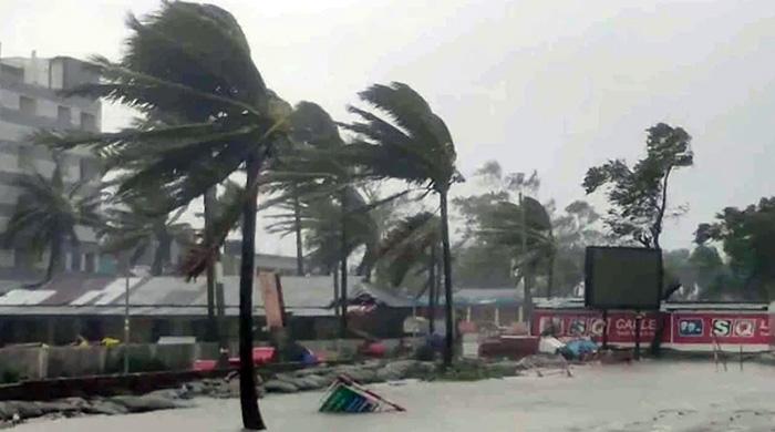 ঢাকাসহ ২০ অঞ্চলে ঝড়ের আভাস ঢাকাসহ ২০ অঞ্চলে ঝড়ের আভাস