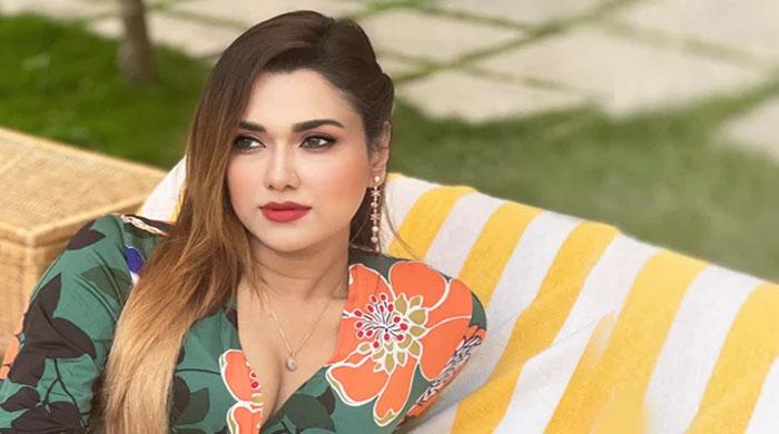 নারীপ্রধান গল্পে ববি নারীপ্রধান গল্পে ববি