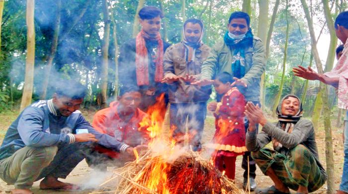সুন্দরগঞ্জে ৫০ হাজার ছিন্নমূল মানুষের জন্য কম্বল বরাদ্দ ৬ হাজার সুন্দরগঞ্জে ৫০ হাজার ছিন্নমূল মানুষের জন্য কম্বল বরাদ্দ ৬ হাজার