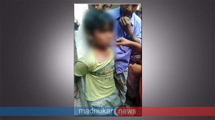 সাদুল্লাপুরে চুরির অপবাদে শিশুকে খুঁটিতে বেঁধে নির্যাতনের অভিযোগ সাদুল্লাপুরে চুরির অপবাদে শিশুকে খুঁটিতে বেঁধে নির্যাতনের অভিযোগ