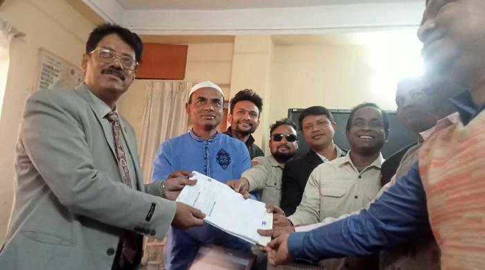 ধাপেরহাট ইউপির চেয়ারম্যান পদের নির্বাচনে ৯ জনের মনোনয়ন দাখিল ধাপেরহাট ইউপির চেয়ারম্যান পদের নির্বাচনে ৯ জনের মনোনয়ন দাখিল