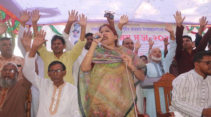দরিদ্র মানুষের মুখে হাসি ফোটাচ্ছে সামাজিক নিরাপত্তা কর্মসূচি : উম্মে কুলসুম স্মৃতি দরিদ্র মানুষের মুখে হাসি ফোটাচ্ছে সামাজিক নিরাপত্তা কর্মসূচি : উম্মে কুলসুম স্মৃতি