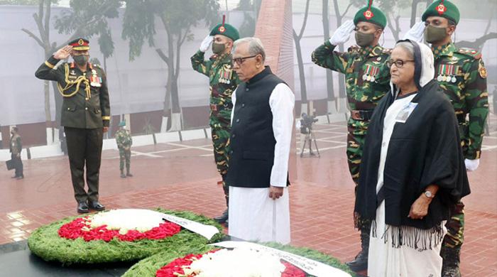 শহীদ বুদ্ধিজীবীদের প্রতি রাষ্ট্রপতি-প্রধানমন্ত্রীর শ্রদ্ধা শহীদ বুদ্ধিজীবীদের প্রতি রাষ্ট্রপতি-প্রধানমন্ত্রীর শ্রদ্ধা
