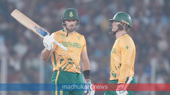 হ্যাটট্রিক জয়ে সুপার এইটের পথে দক্ষিণ আফ্রিকা হ্যাটট্রিক জয়ে সুপার এইটের পথে দক্ষিণ আফ্রিকা