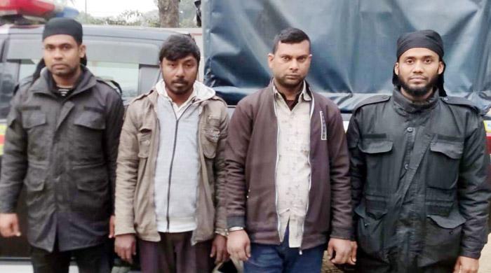 গাইবান্ধায় ৪৭ কেজি গাঁজাসহ গ্রেফতার ২ গাইবান্ধায় ৪৭ কেজি গাঁজাসহ গ্রেফতার ২