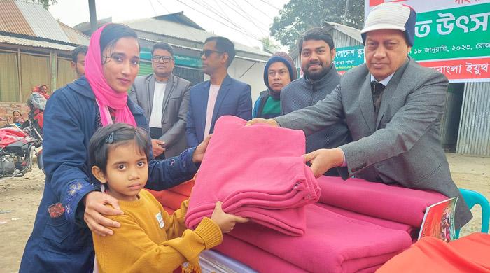 সুবিধাবঞ্চিত শিশুতের শীতবস্ত্র দিলো জুম বাংলাদেশ সুবিধাবঞ্চিত শিশুতের শীতবস্ত্র দিলো জুম বাংলাদেশ