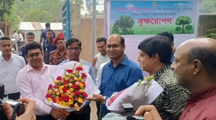 পলাশবাড়ীতে বিভাগীয় কমিশনারের স্মৃতিচারন ও মতবিনিময় পলাশবাড়ীতে বিভাগীয় কমিশনারের স্মৃতিচারন ও মতবিনিময়