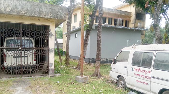 সুন্দরগঞ্জে ১৮ মাস ধরে অ্যাম্বুলেন্স সেবা বন্ধ, ভোগান্তিতে রোগীরা সুন্দরগঞ্জে ১৮ মাস ধরে অ্যাম্বুলেন্স সেবা বন্ধ, ভোগান্তিতে রোগীরা