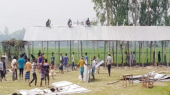 সাঘাটার গোবিন্দপুর দাখিল মাদ্রাসা ঘর উচ্ছেদ ও লুট সাঘাটার গোবিন্দপুর দাখিল মাদ্রাসা ঘর উচ্ছেদ ও লুট