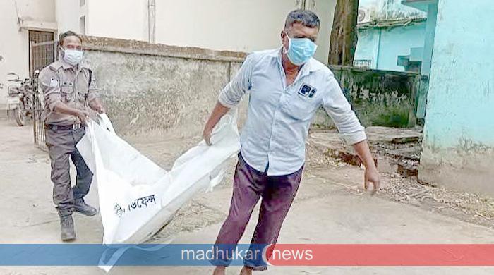 পলাশবাড়ীতে বাসচাপায় মানসিক ভারসাম্যহীন এক নারী নিহত পলাশবাড়ীতে বাসচাপায় মানসিক ভারসাম্যহীন এক নারী নিহত