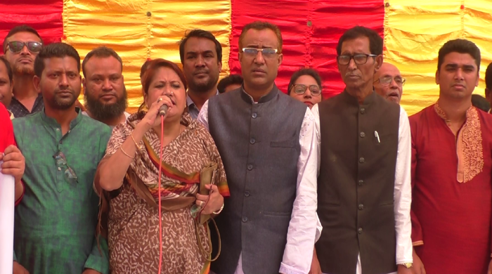 সাদুল্লাপুরে আওয়ামী লীগের উদ্যাগে গরীব দুখী মানুষের মাঝে খাদ্য বিতরণ সাদুল্লাপুরে আওয়ামী লীগের উদ্যাগে গরীব দুখী মানুষের মাঝে খাদ্য বিতরণ
