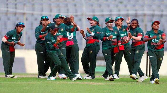 টাইগ্রেসদের ৩৫ লাখ টাকা বোনাসের ঘোষণা টাইগ্রেসদের ৩৫ লাখ টাকা বোনাসের ঘোষণা