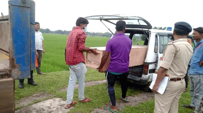 বিএসএফ আড়াই মাস পর ফেরত দিল মাস বাংলাদেশির মরদেহ বিএসএফ আড়াই মাস পর ফেরত দিল মাস বাংলাদেশির মরদেহ