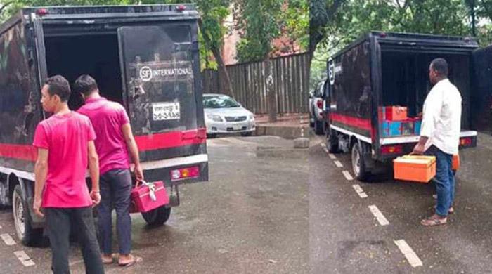 চীনা দূতাবাস উপহার দিলেন খালেদা জিয়াকে চীনা দূতাবাস উপহার দিলেন খালেদা জিয়াকে