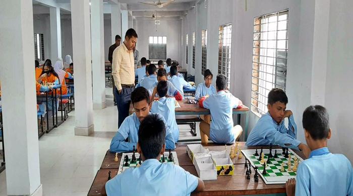 নওগাঁয় বালক-বালিকাদের অংশগ্রহণে দাবা প্রতিযোগিতা নওগাঁয় বালক-বালিকাদের অংশগ্রহণে দাবা প্রতিযোগিতা