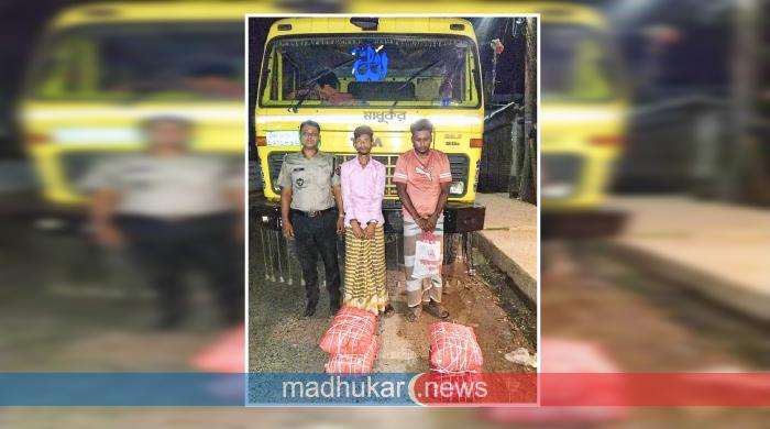 গোবিন্দগঞ্জে গাঁজাসহ ট্রাকের চালক-হেলপার গ্রেপ্তার গোবিন্দগঞ্জে গাঁজাসহ ট্রাকের চালক-হেলপার গ্রেপ্তার