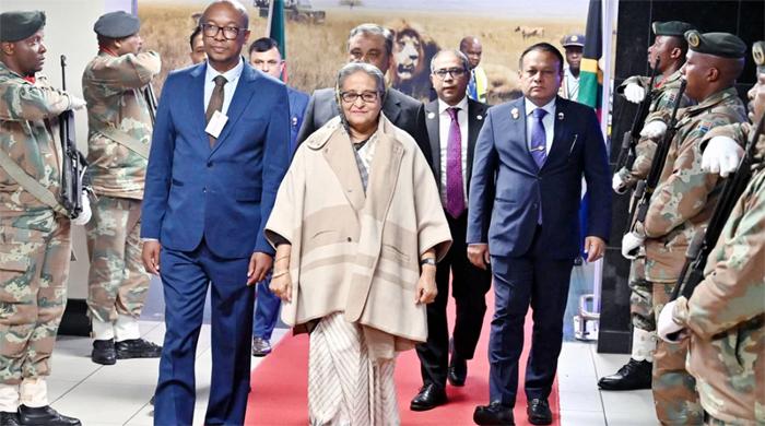 রবিবার দেশে ফিরছেন প্রধানমন্ত্রী রবিবার দেশে ফিরছেন প্রধানমন্ত্রী
