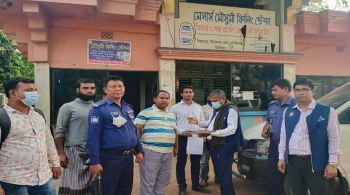 গোবিন্দগঞ্জে অবৈধ মশার কয়েল কারখানা ও ফিলিং স্টেশনে জরিমানা আদায়  গোবিন্দগঞ্জে অবৈধ মশার কয়েল কারখানা ও ফিলিং স্টেশনে জরিমানা আদায়
