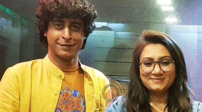 মুরাদ নূরের সুরে গাইলেন অবন্তী সিঁথি মুরাদ নূরের সুরে গাইলেন অবন্তী সিঁথি