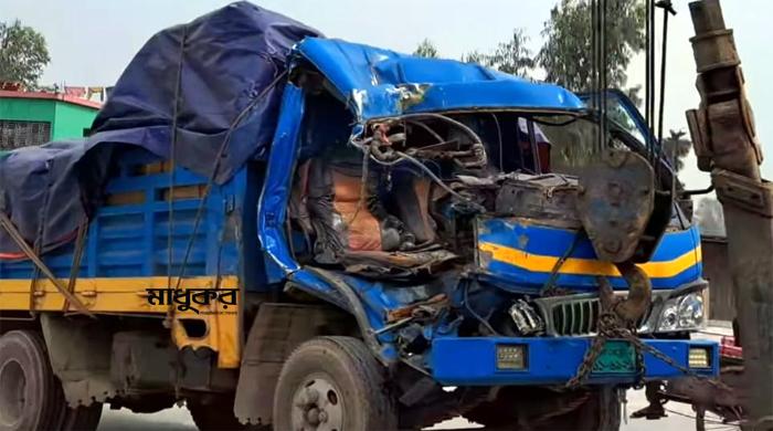 গোবিন্দগঞ্জে দাঁড়িয়ে থাকা ট্রাকে ধাক্কা, পিকআপ চালক নিহত গোবিন্দগঞ্জে দাঁড়িয়ে থাকা ট্রাকে ধাক্কা, পিকআপ চালক নিহত
