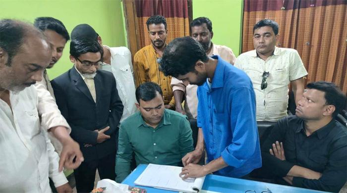 সুবিধা বঞ্চিত শিশুদের মেধা বিকাশের লক্ষ্যে জমি দিলেন পৌর মেয়র সুবিধা বঞ্চিত শিশুদের মেধা বিকাশের লক্ষ্যে জমি দিলেন পৌর মেয়র