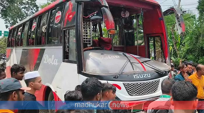 ঈদের দিনে গোপালগঞ্জে সড়ক দুর্ঘটনায় ৫ প্রাণহানি ঈদের দিনে গোপালগঞ্জে সড়ক দুর্ঘটনায় ৫ প্রাণহানি
