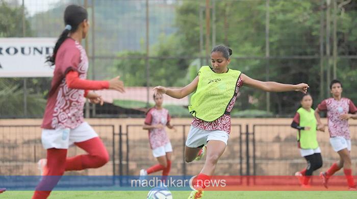 গোয়ায় সাফ ফুটবল টুর্নামেন্ট: ঈদের দিনেও পেশাদারিত্বে অটুট বাংলাদেশ নারী দল গোয়ায় সাফ ফুটবল টুর্নামেন্ট: ঈদের দিনেও পেশাদারিত্বে অটুট বাংলাদেশ নারী দল