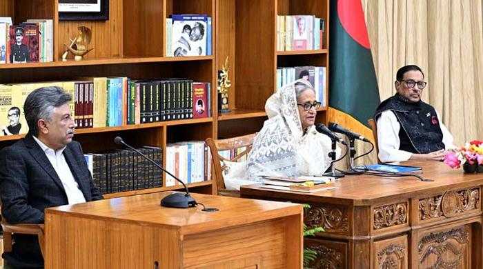 নৌকায় জয়ীরা আমার ডান হাত, স্বতন্ত্ররা বাম হাত: শেখ হাসিনা নৌকায় জয়ীরা আমার ডান হাত, স্বতন্ত্ররা বাম হাত: শেখ হাসিনা