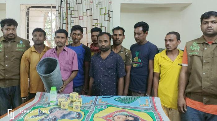 ফুলছড়িতে ৮ জুয়ারি গ্রেফতার ফুলছড়িতে ৮ জুয়ারি গ্রেফতার