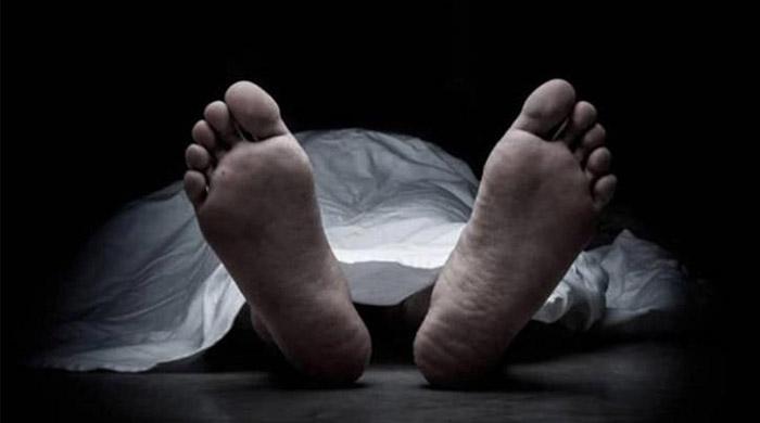 গাছের সঙ্গে ধাক্কা লেগে বাইকারের মৃত্যু গাছের সঙ্গে ধাক্কা লেগে বাইকারের মৃত্যু