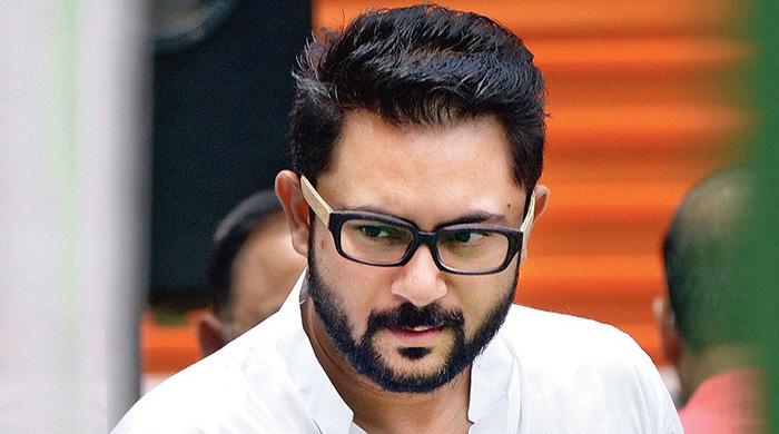 পাওনা টাকা চাওয়ায় প্রাণনাশের হুমকি দিলেন সোহম পাওনা টাকা চাওয়ায় প্রাণনাশের হুমকি দিলেন সোহম