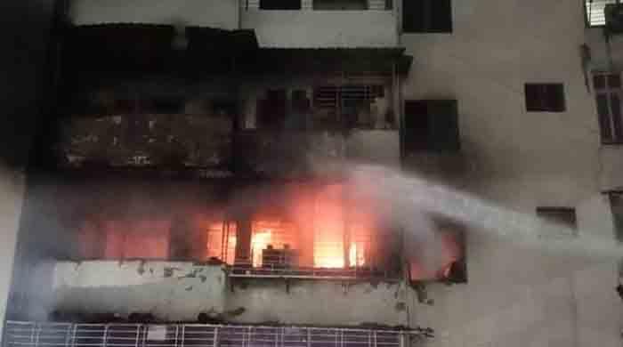 ভারতে বহুতল ভবনে আগুন, শিশুসহ নিহত ১৪