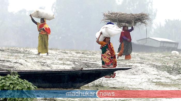 এখনও মজুরি বৈষম্যের শিকার গ্রাম্য নারীরা