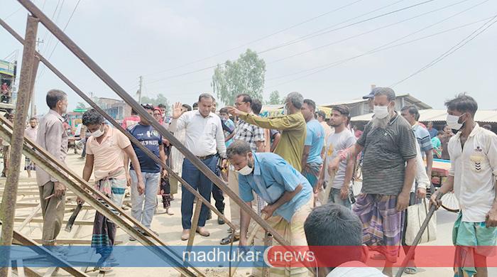অবৈধ দখলমুক্ত হলো রাণীনগরের আবাদপুকুর আঞ্চলিক সড়ক