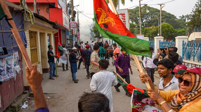 গাইবান্ধায় পুলিশ-বিএনপি সংঘর্ষ, আহত অন্তত ১৫