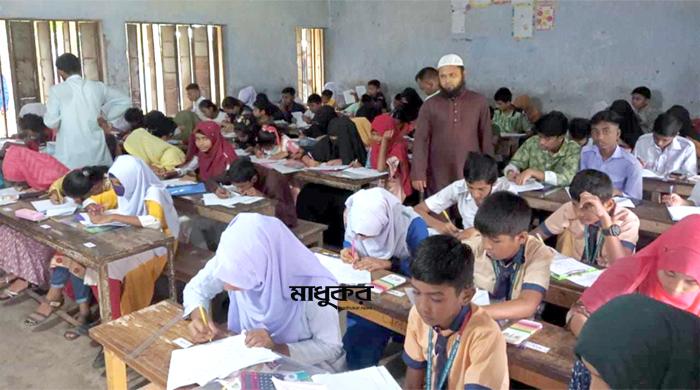 পলাশবাড়ীর মনোহরপুরে রংধনু’র শিক্ষাবৃত্তি পরীক্ষা অনুষ্ঠিত