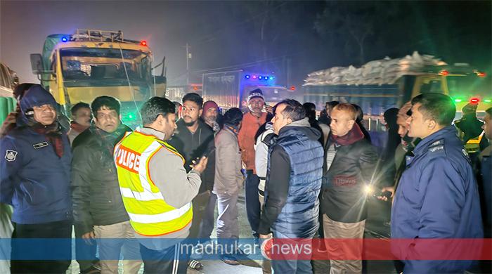 গোবিন্দগঞ্জে ট্রাকের ধাক্কায় দুই মোটরসাইকেল আরোহী নিহত