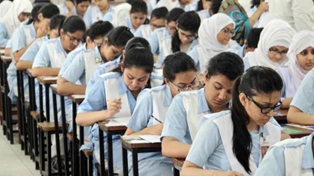 প্রথম দিনে এইচএসসিতে অনুপস্থিত ২৪৭৮৪ শিক্ষার্থী, বহিষ্কার ৭