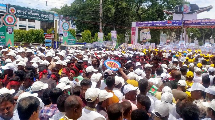 জনসভার কার্যক্রম শুরু, কানায় কানায় পূর্ণ রংপুর জিলা স্কুল মাঠ