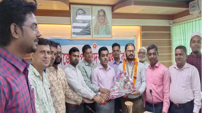 বঙ্গবন্ধু জনপ্রশাসন পদক পাওয়ায় সুন্দরগঞ্জের পল্লী উন্নয়ন কর্মকর্তাকে সংবর্ধনা