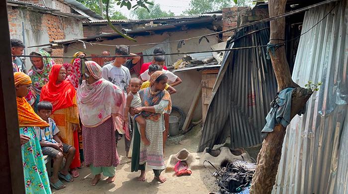 দিনাজপুর বিরলে সাবেক স্ত্রীকে পেট্রোল ঢেলে পুড়িয়ে হত্যা, আটক সাবেক স্বামী