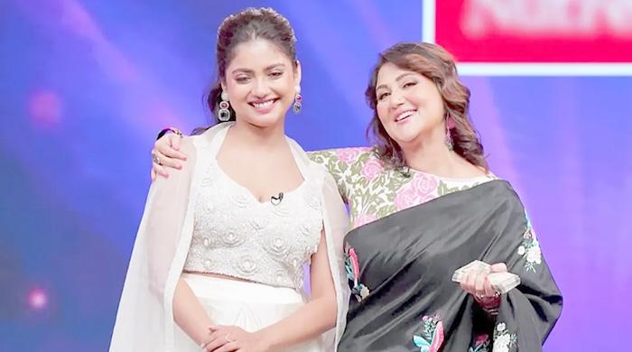স্বস্তিকার প্রশংসায় পঞ্চমুখ ঐন্দ্রিলা